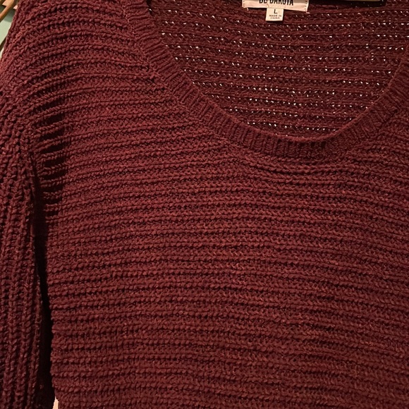 BB Dakota burgundy sweater - Picture 4 of 5